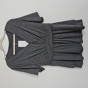 5/25 ❤️ BloomChic Gray V Neck Blouse